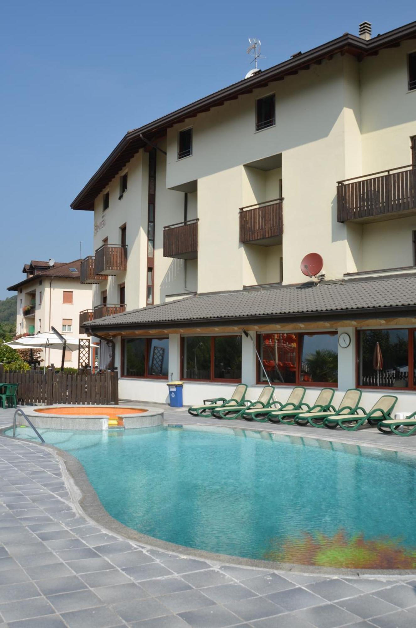 Family Hotel Primavera Левико Терме Екстериор снимка